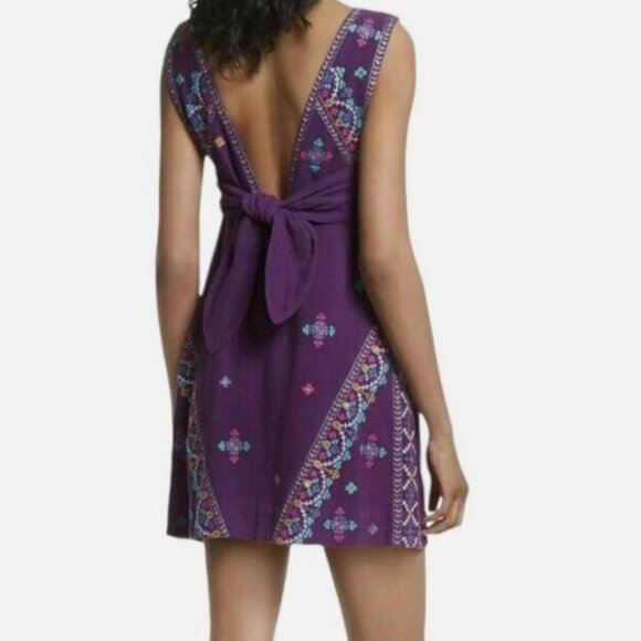 Free People Dress Heavily Embroidered Purple Size S Tie Back Mini V Neck Boho - Picture 2 of 8